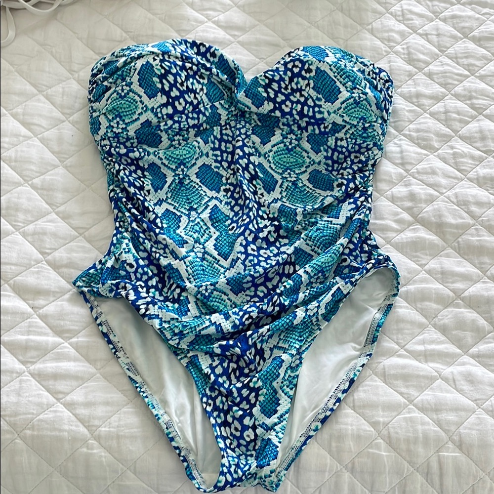 La Blanca Blue and White One Piece Swimsuit